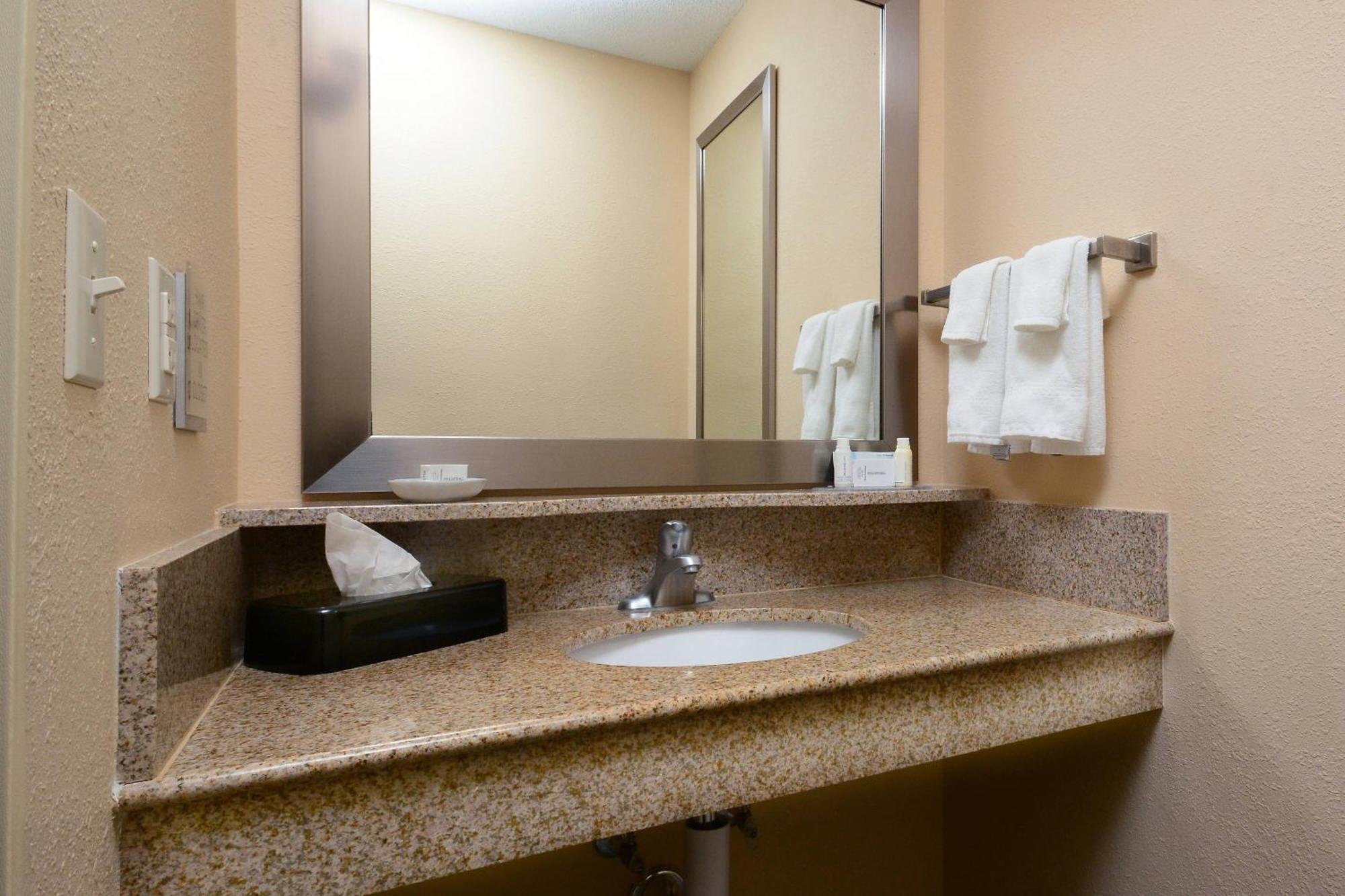 Springhill Suites By Marriott Lynchburg Airport/University Area Exterior photo